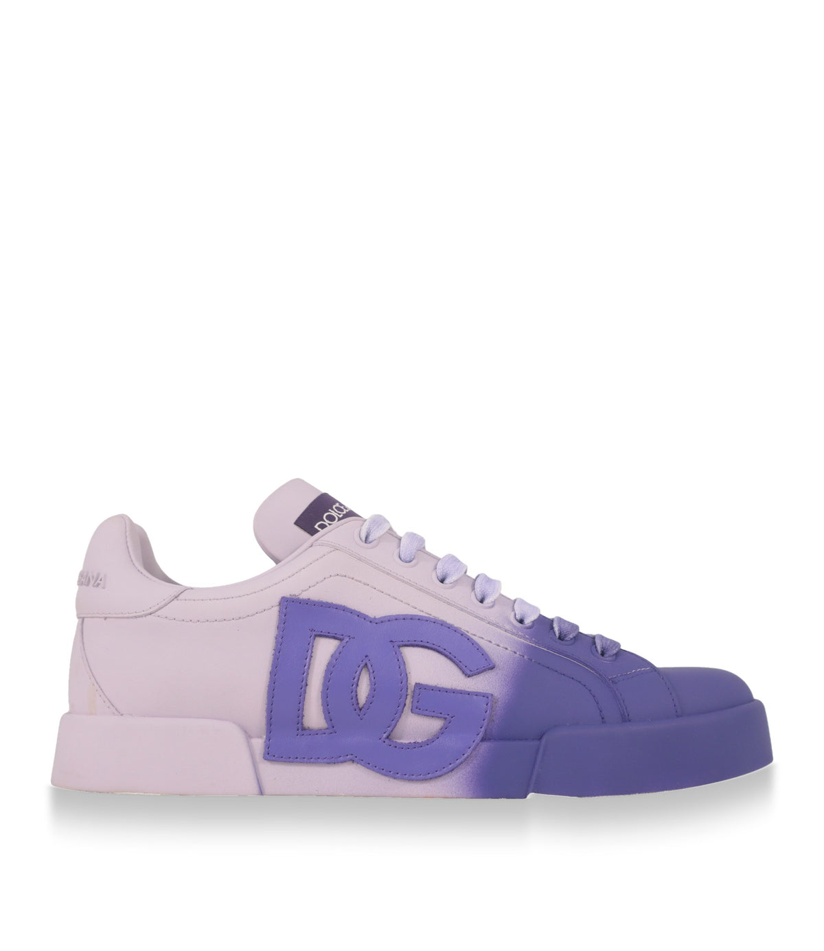 Dolce & Gabbana Sneaker in Lila mit DG-Logo aus Leder, Seitenansicht
