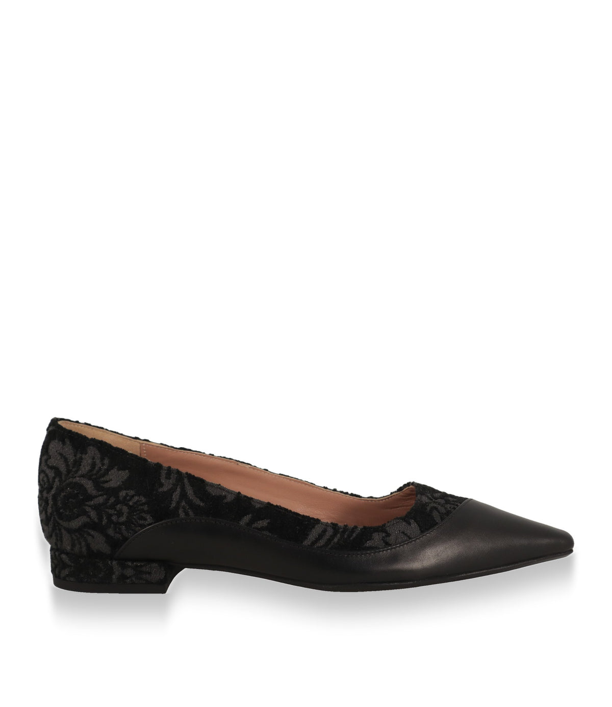 Pollini Ballerinas in Schwarz, Seitenansicht mit Damast-Gewebe und Lederkappe