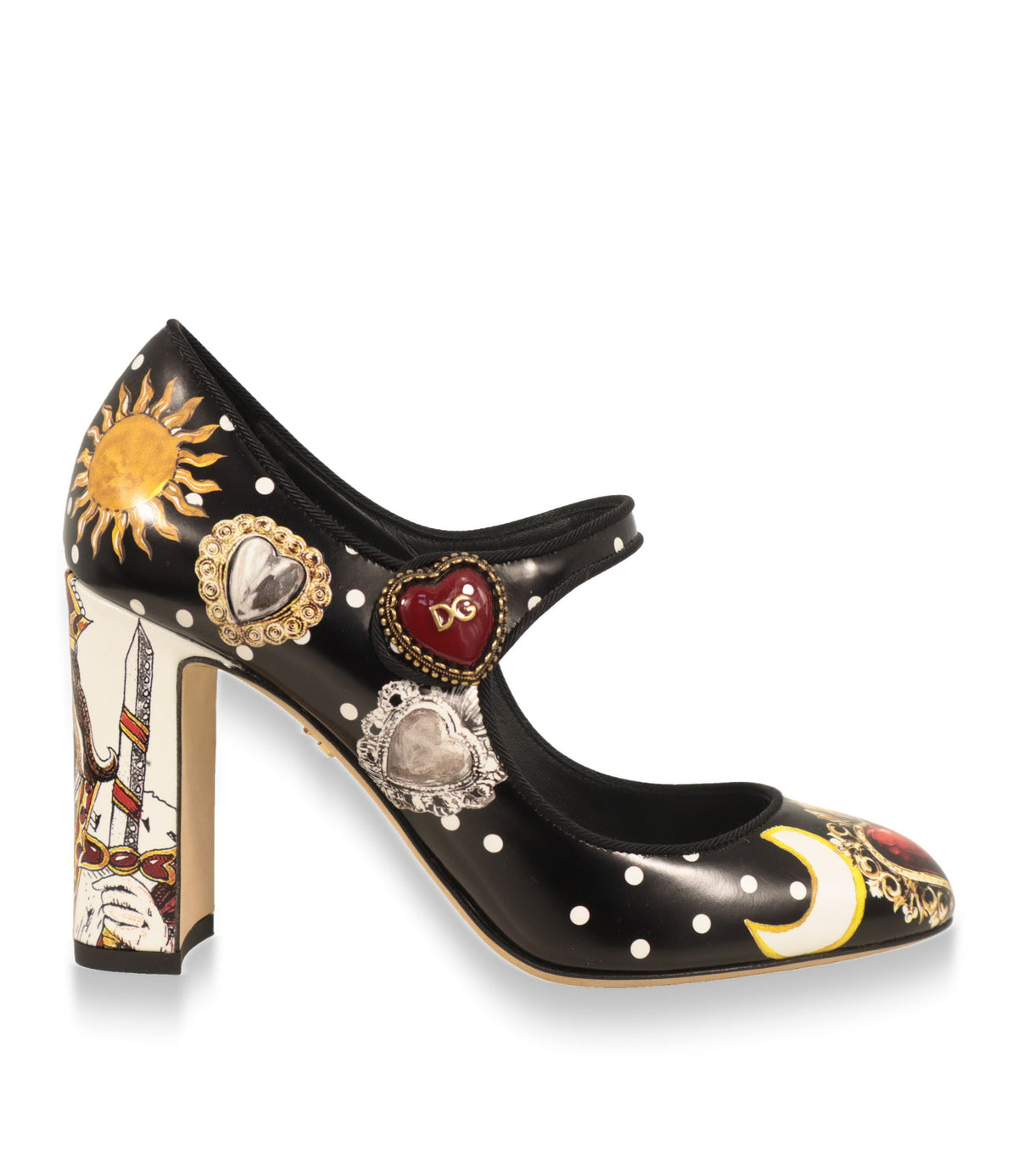 Dolce & Gabbana Mary Jane Schuhe in Schwarz mit Herz- und Sonnenmotiv, Seitenansicht mit bedrucktem Blockabsatz