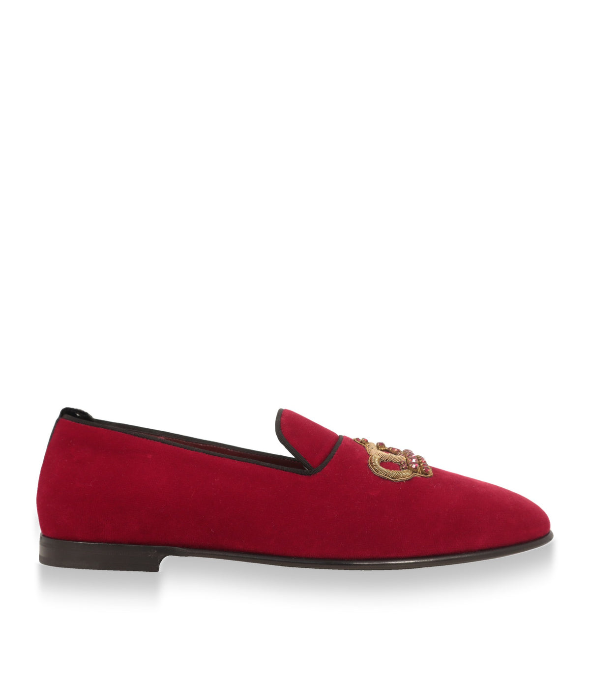 Dolce & Gabbana Slipper aus rotem Samt mit Kronen-Applikation in der Seitenansicht