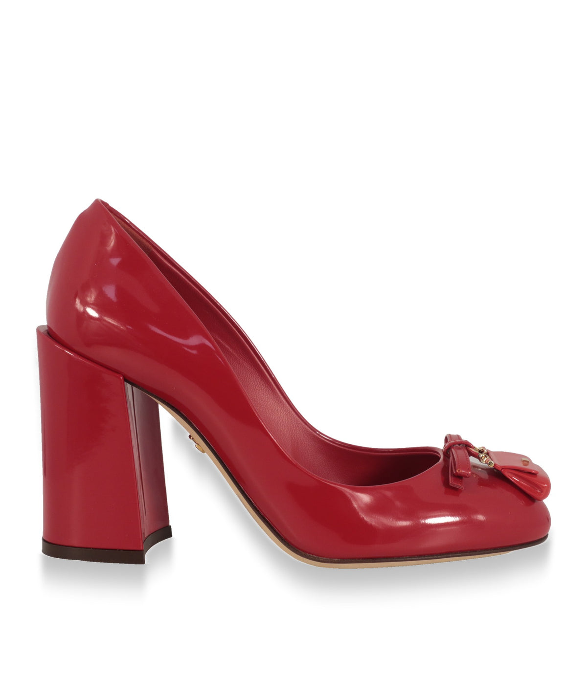 Dolce & Gabbana Pumps aus rotem Lackleder mit Blockabsatz in der Seitenansicht