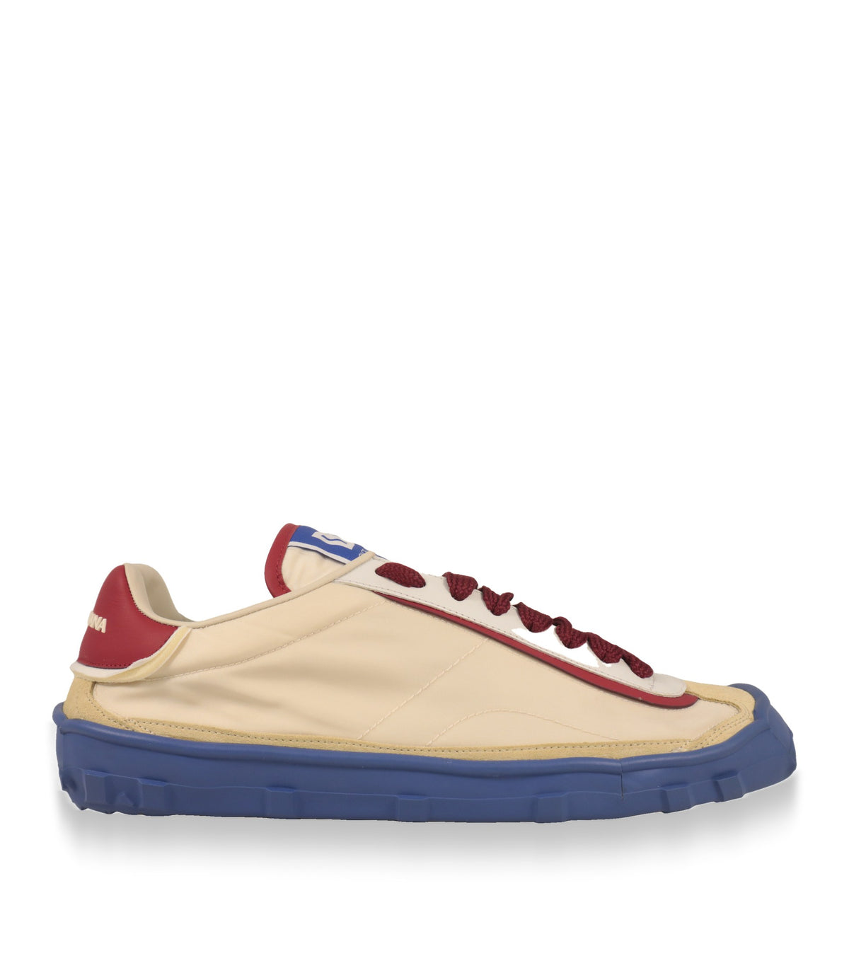 Dolce & Gabbana Sneaker Größe 45 in Creme mit roter Ferse und blauer Gummisohle, Seitenansicht