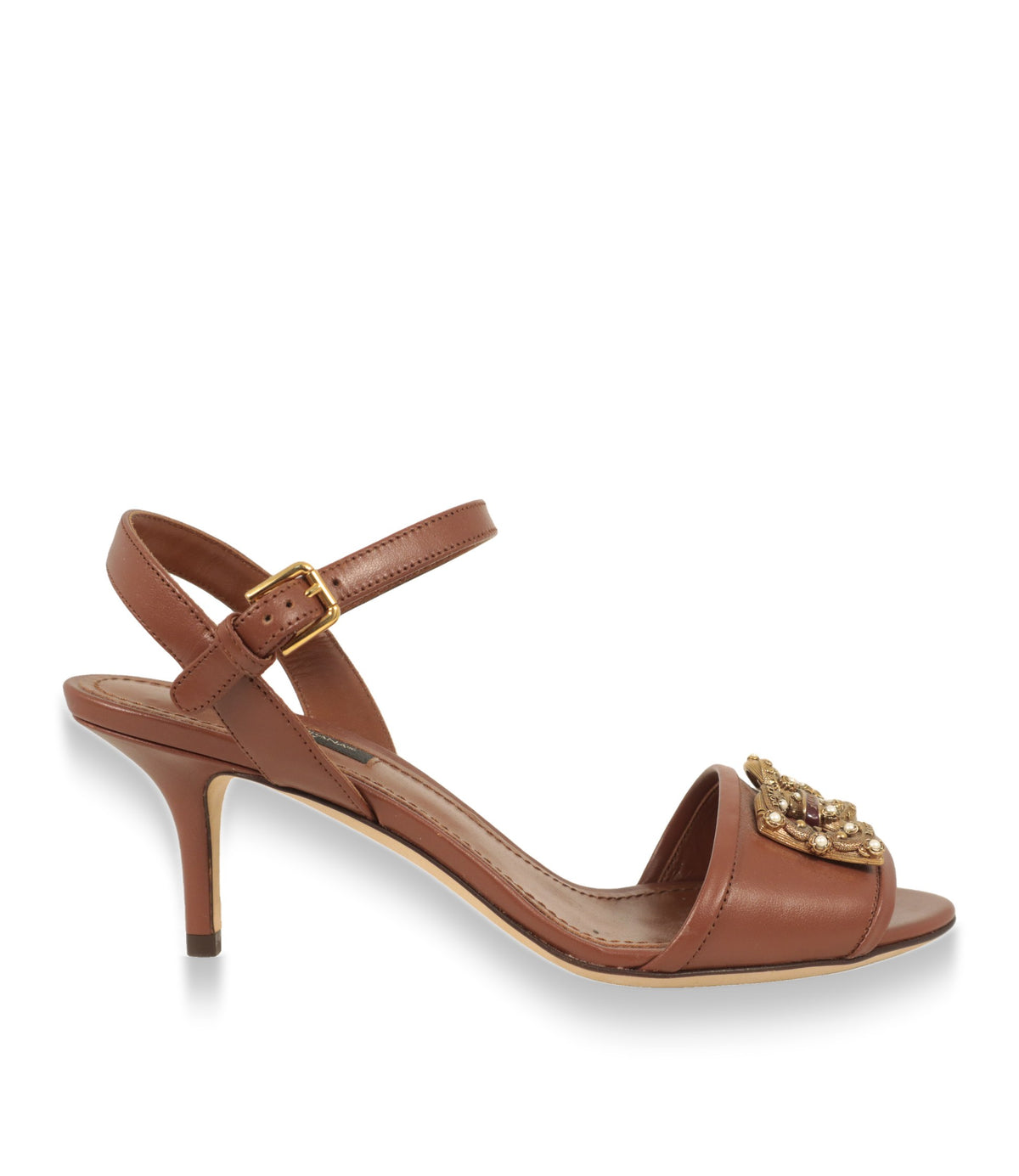 Dolce & Gabbana Sandaletten aus braunem Kalbsleder in der Seitenansicht mit schlankem Stiletto-Absatz