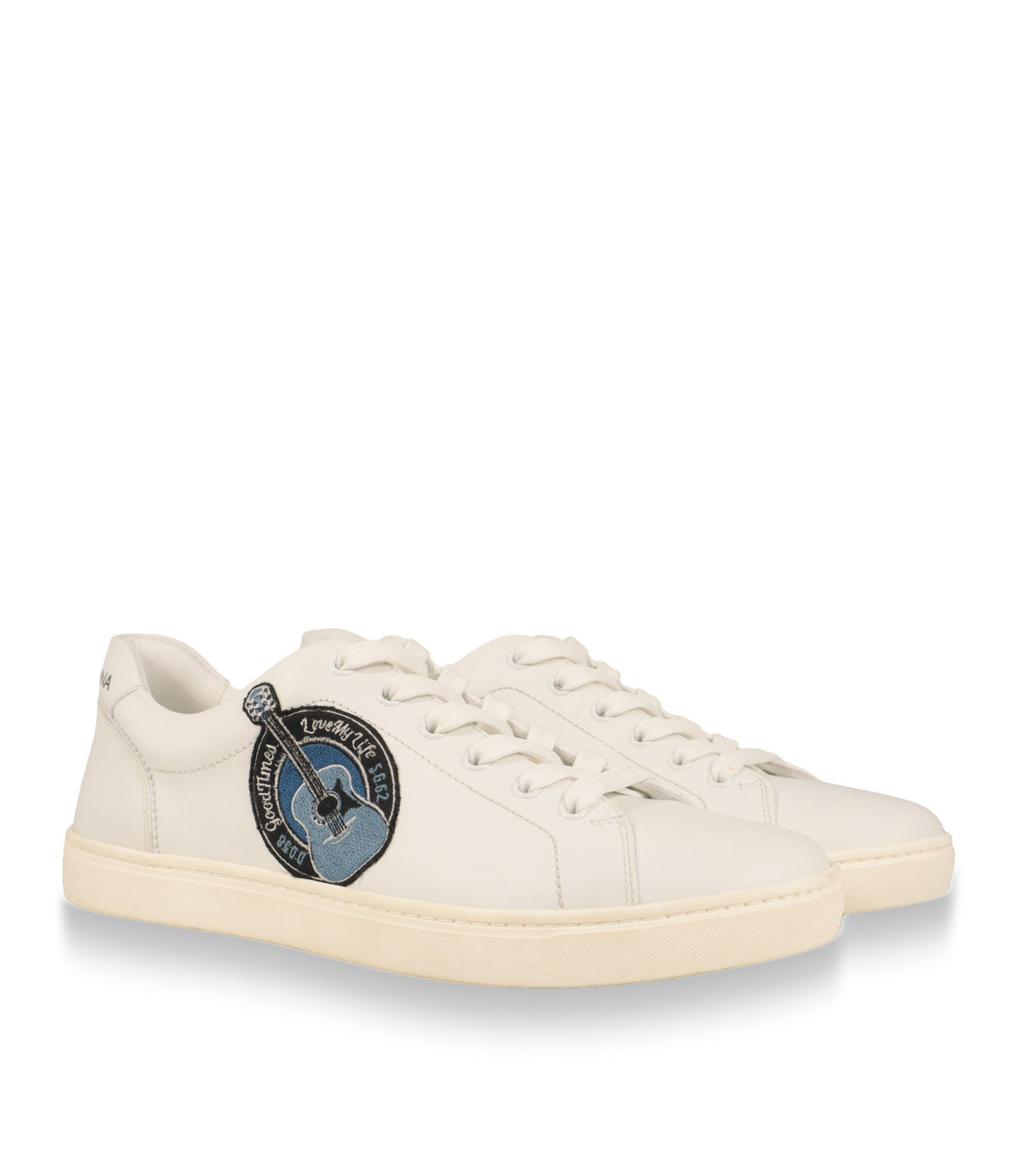 Weiße Dolce & Gabbana Leder-Sneaker im Paar, Dreiviertelansicht mit Stickerei
