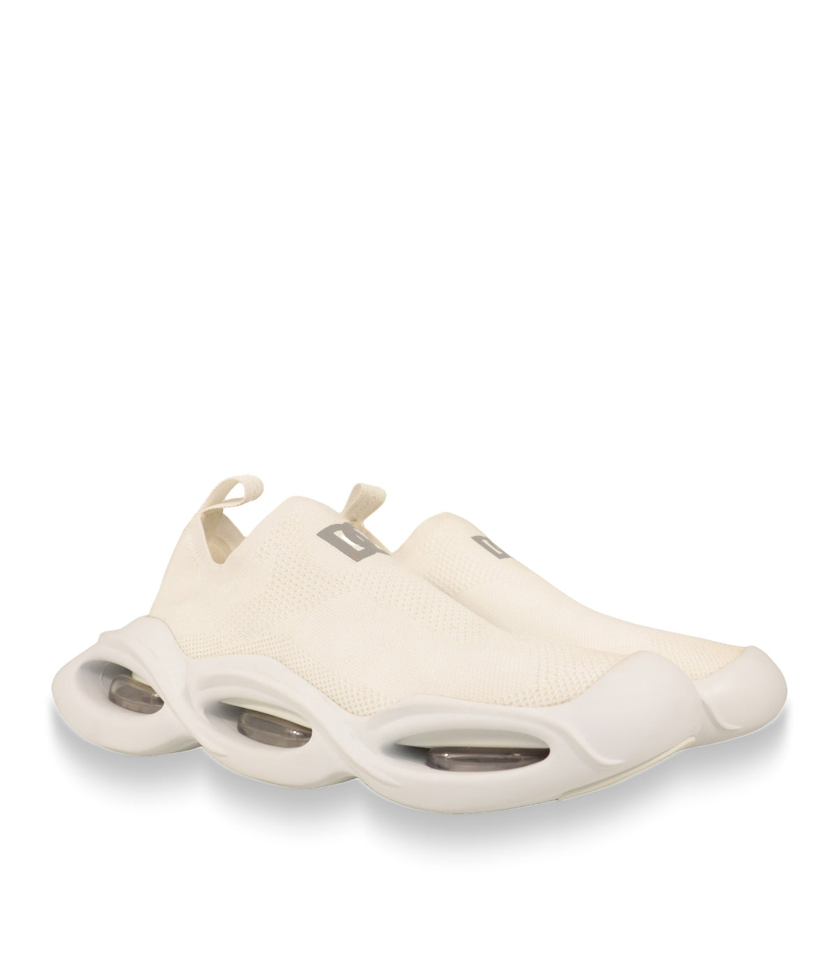 Dolce & Gabbana Slip-On Sneaker Paar in Weiß, Schrägansicht mit Fersenschlaufen