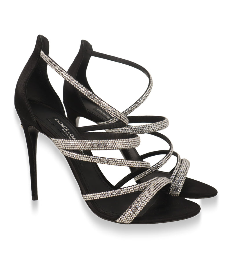 Dolce & Gabbana Sandaletten Paar in Schwarz, Satin mit Strassriemen, Dreiviertelansicht