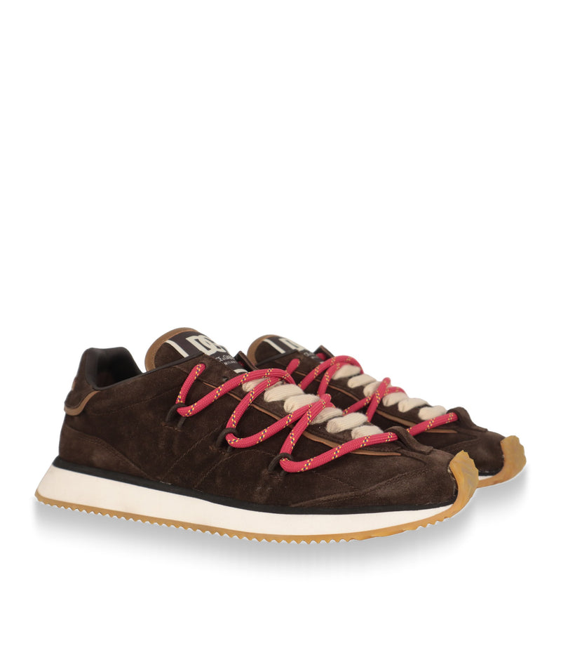Dolce & Gabbana Sneaker Damen in Braun, Paar in Schrägansicht mit weißer Mittelsohle