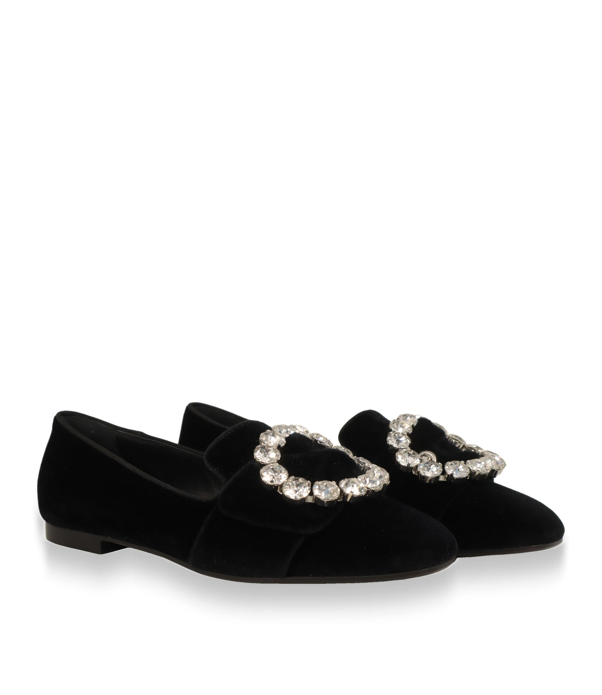 Dolce & Gabbana Damenschuhe aus Samt mit silberfarbener Kristallspange, Paar schräg von vorn