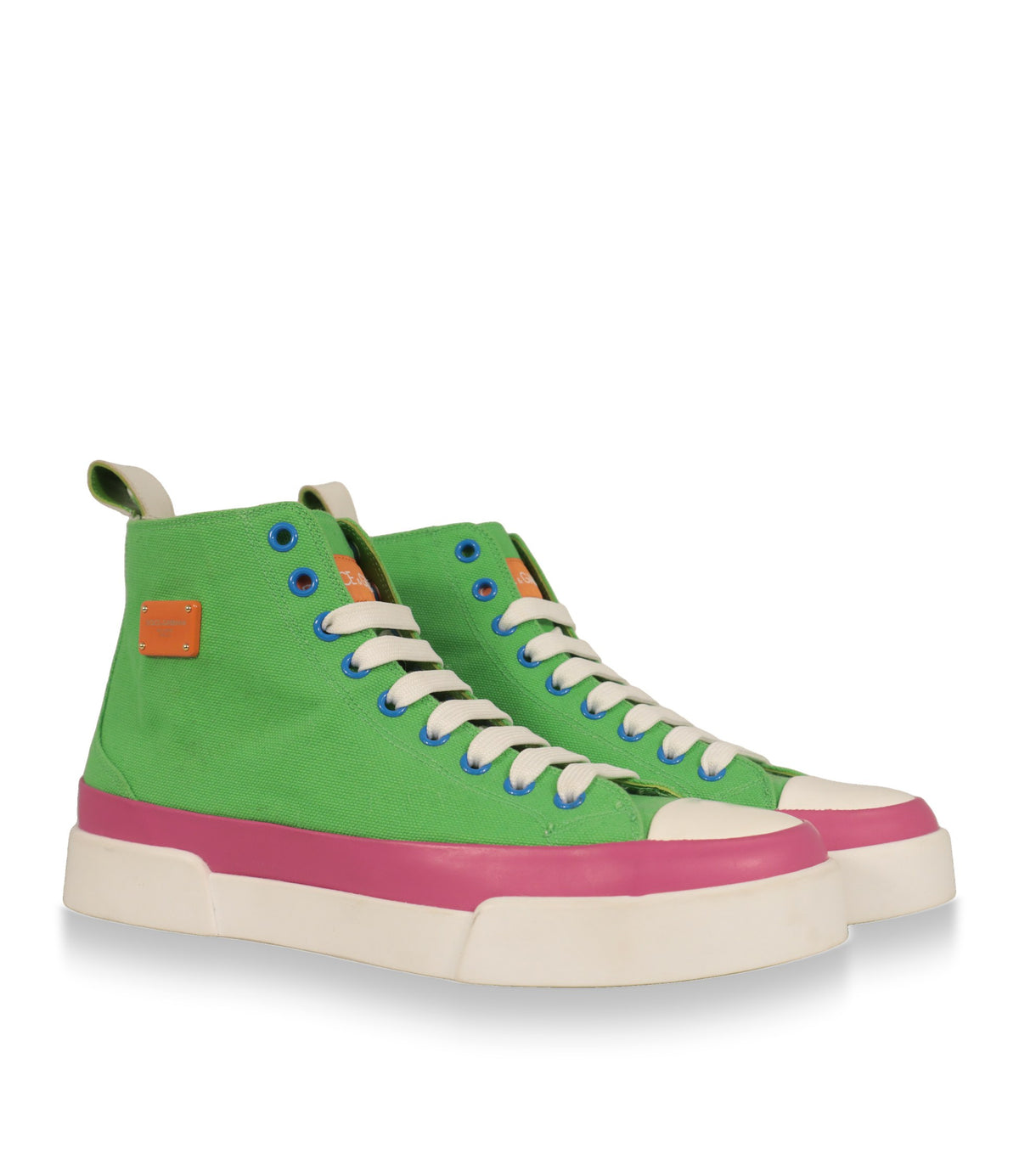 Dolce & Gabbana Sneaker Paar aus grünem Canvas mit weißer Plateausohle, Schrägansicht