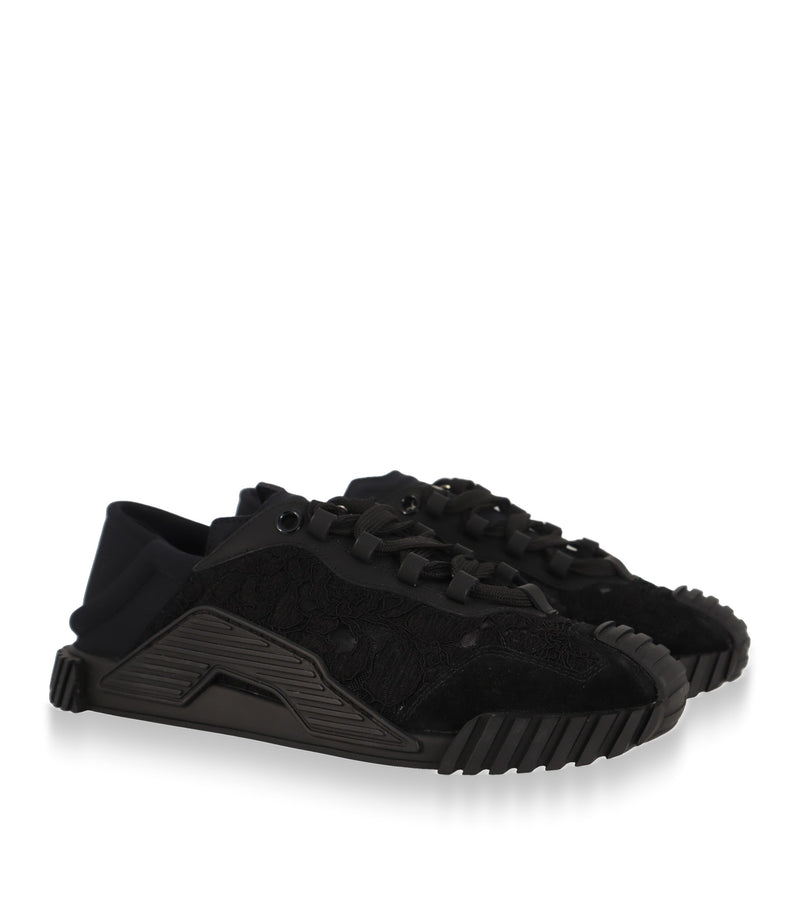 Dolce & Gabbana Sneaker Paar schräg von vorn, schwarze Spitze und Veloursleder