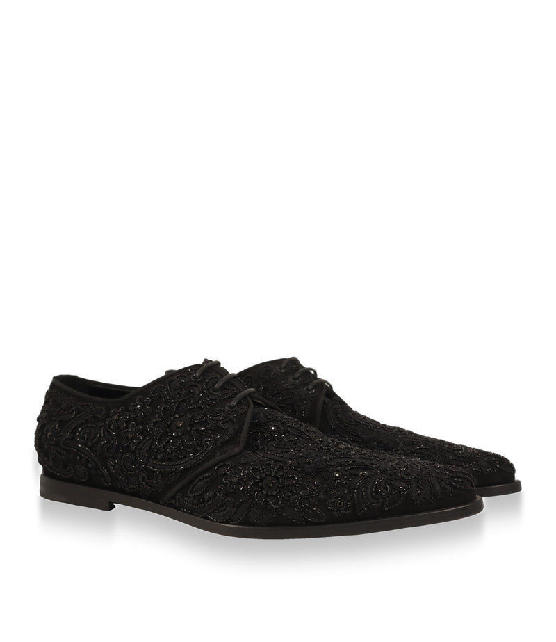 Dolce & Gabbana Derby Schuhe Paar in Schwarz mit floraler Perlenstickerei, Dreiviertelansicht