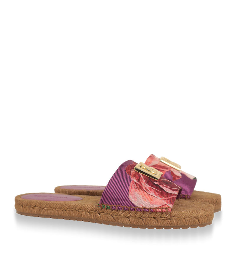 Dolce & Gabbana Espadrilles Paar in Schrägansicht mit goldfarbenem DG-Logo