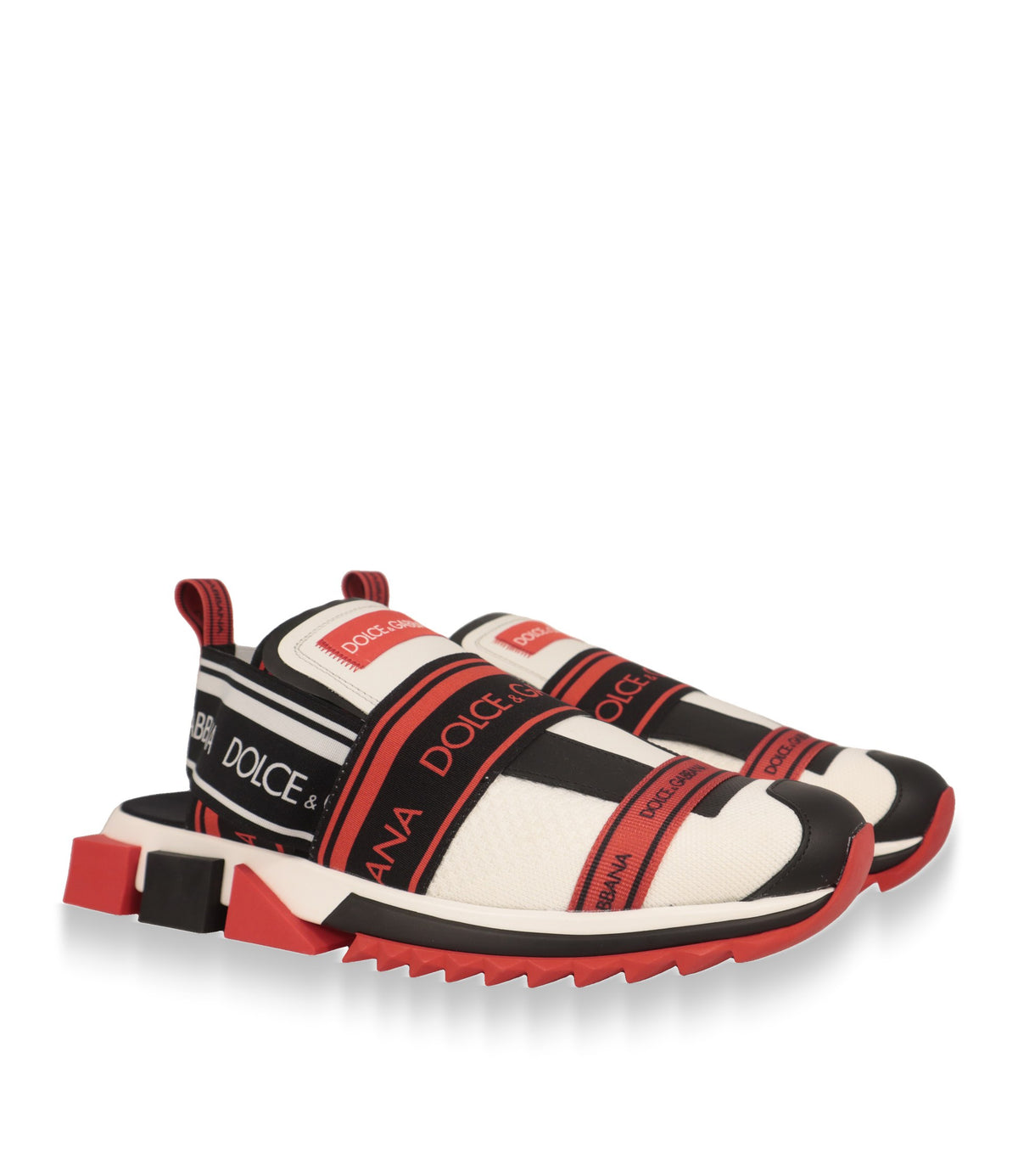 Dolce & Gabbana Sneaker Paar in Schrägansicht mit roter Gummisohle