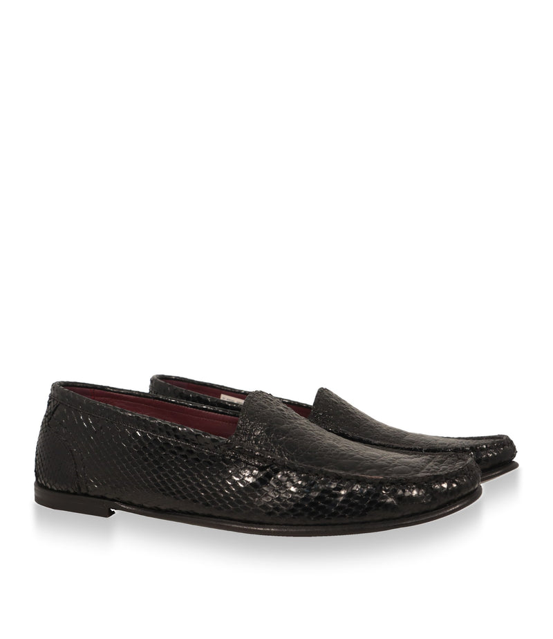 Dolce & Gabbana Loafer Herren, schwarzes Schlangenleder, Paar in Schrägansicht