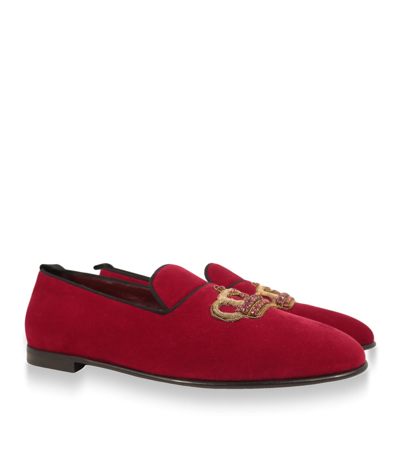 Dolce & Gabbana Slipper Herren in Rot und Gold, Paar in Dreiviertelansicht