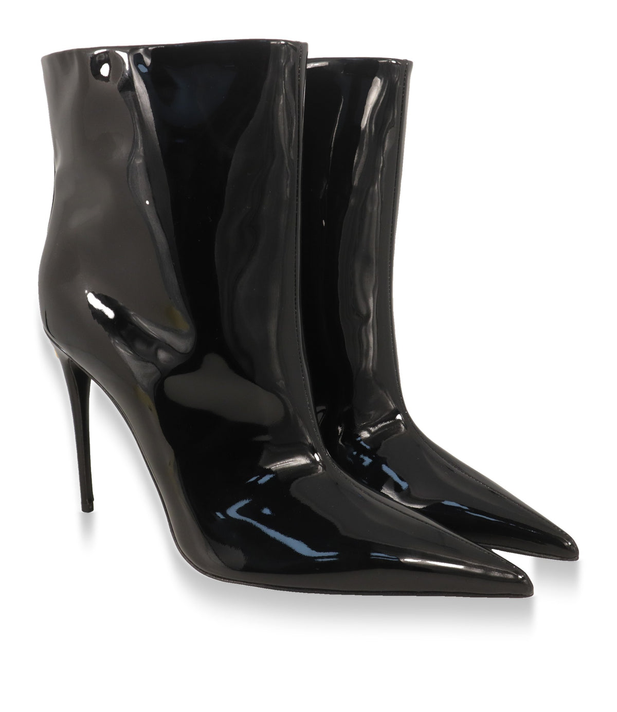 Dolce & Gabbana Stiefeletten Paar aus schwarzem Lackleder in Dreiviertelansicht