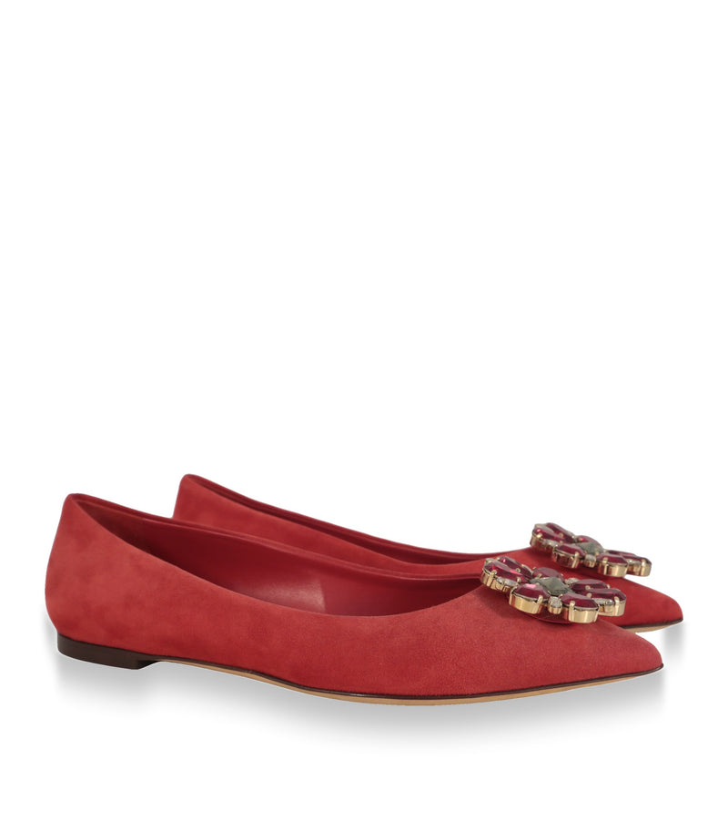Rote Wildleder-Ballerinas von Dolce & Gabbana im Paar, schräg von vorn