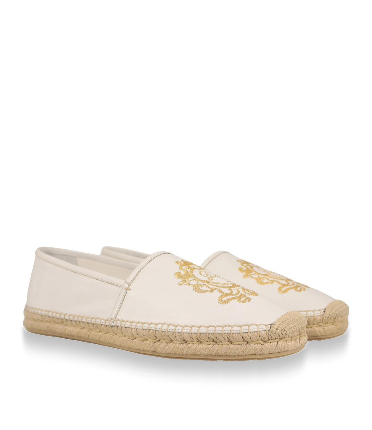 Dolce & Gabbana Espadrilles Herren in Weiß mit goldener Barock-Stickerei, Paar in Schrägansicht