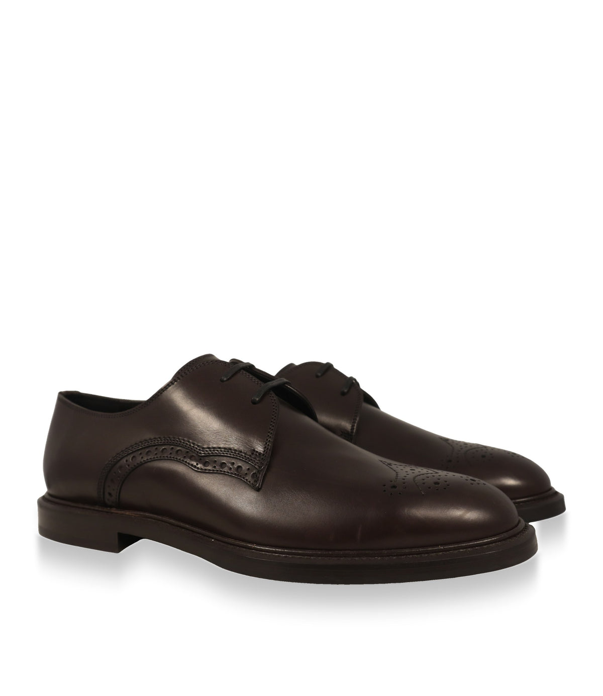 Dolce & Gabbana Derby Schuhe Paar mit Lochverzierung in Dreiviertelansicht