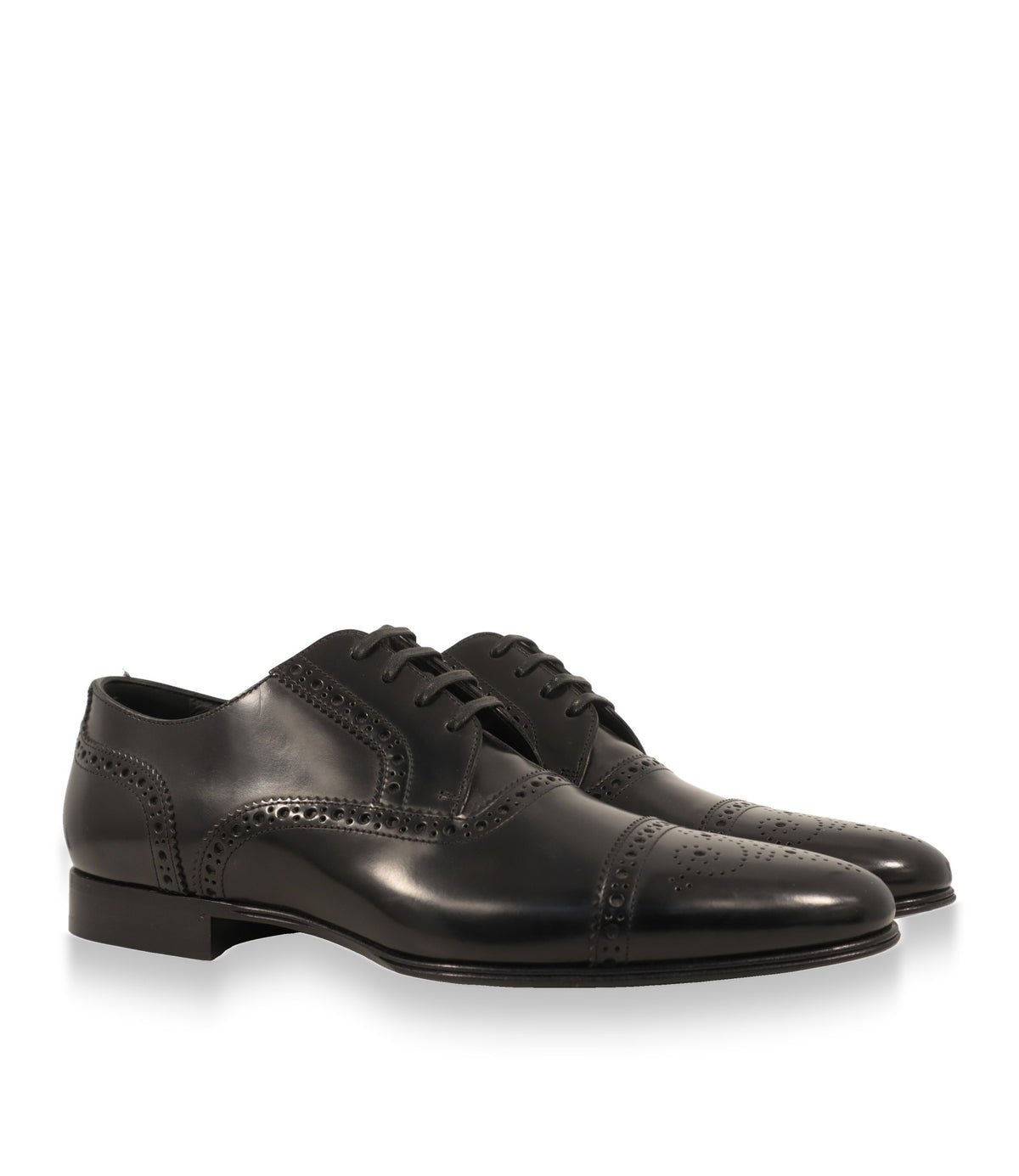 Dolce & Gabbana Derby Schuhe Paar schräg von vorne mit Brogue-Lochung