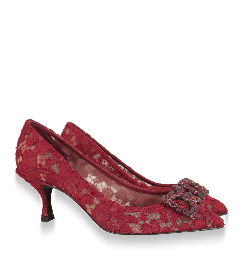 Dolce & Gabbana Pumps Paar in Rot mit kristallbesetztem DG-Logo, Dreiviertelansicht