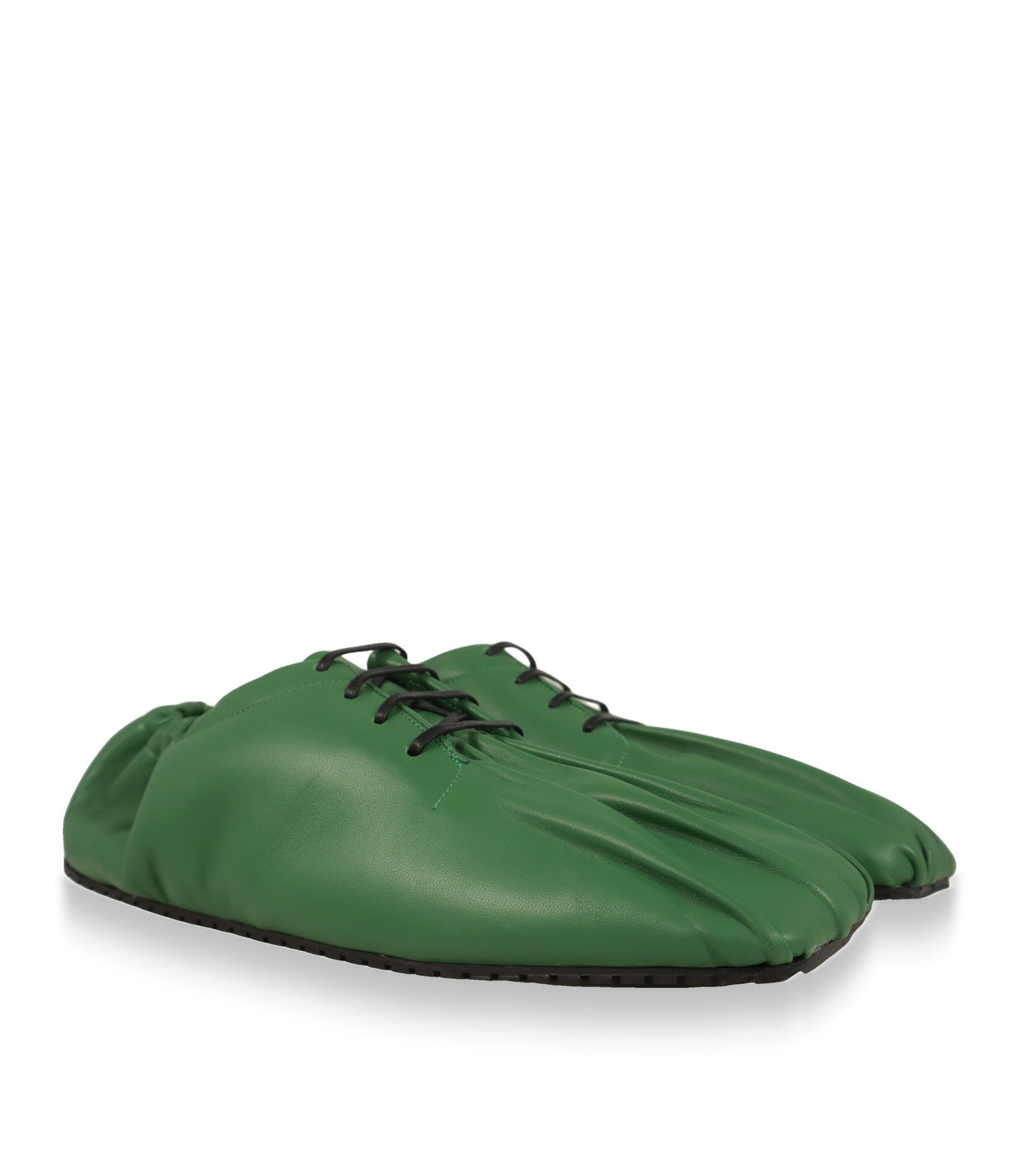 Dolce & Gabbana Derby Schuhe Grün, Paar in Schrägansicht mit schwarzer Schnürung