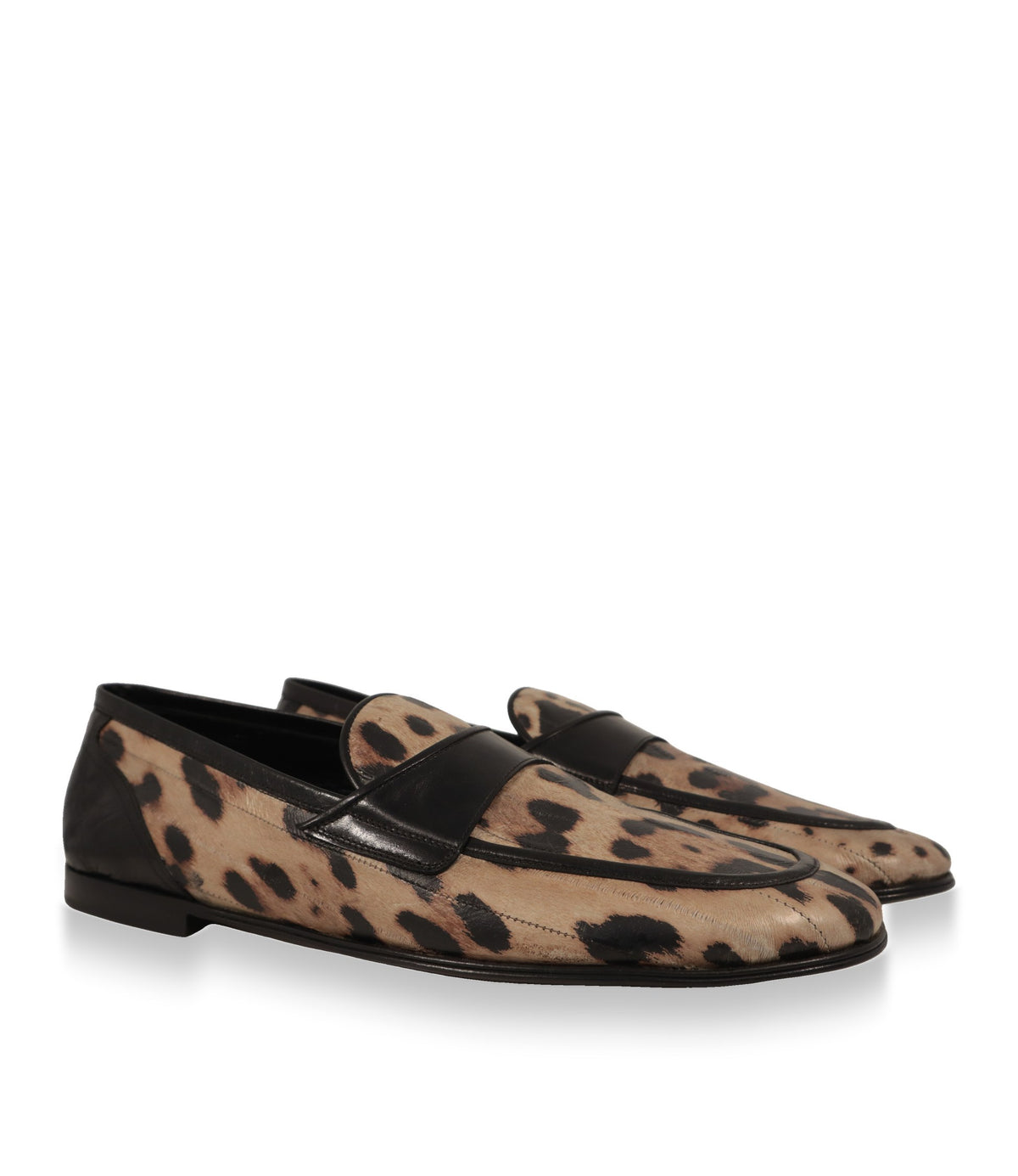 Dolce & Gabbana Loafer aus bedrucktem Leder, Dreiviertelansicht des Paares