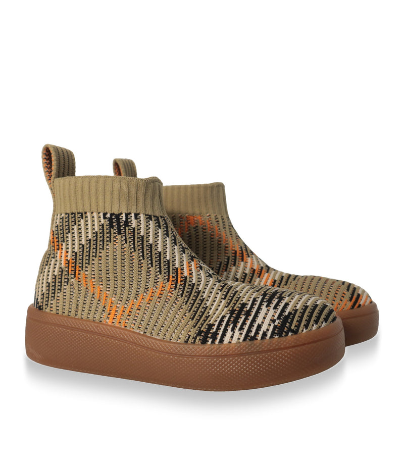 Burberry High-Top Sneaker Paar in Beige, Schwarz und Orange, Dreiviertelansicht