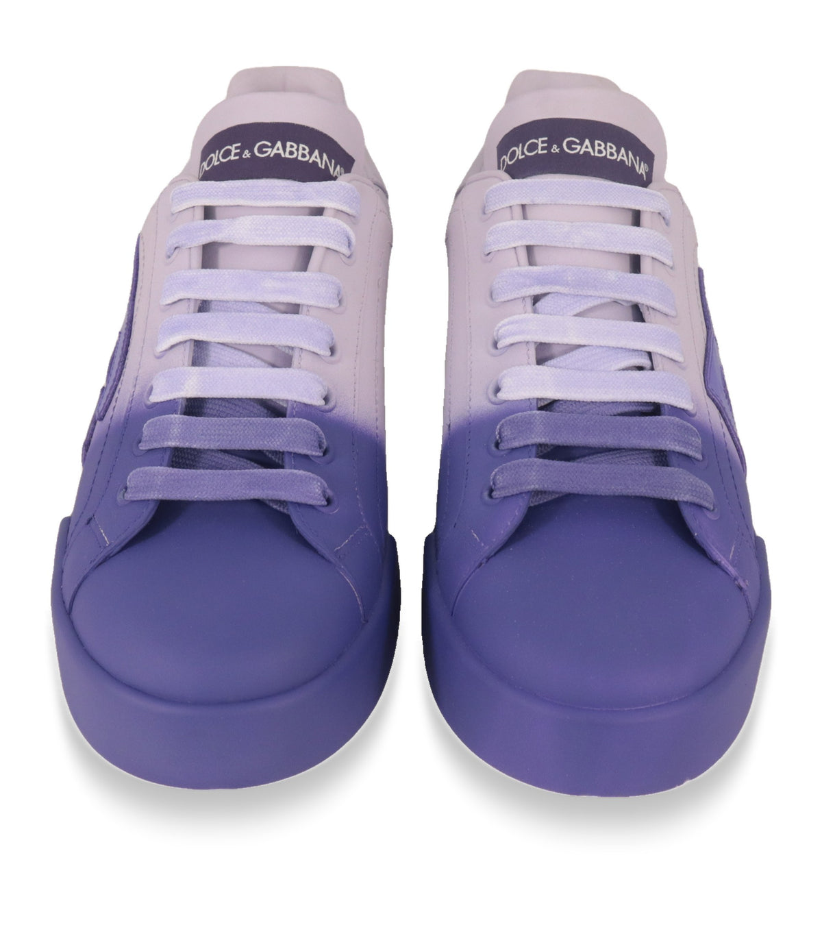 Dolce & Gabbana Sneaker Frontansicht mit violetter Kappe und hellen Schnürsenkeln