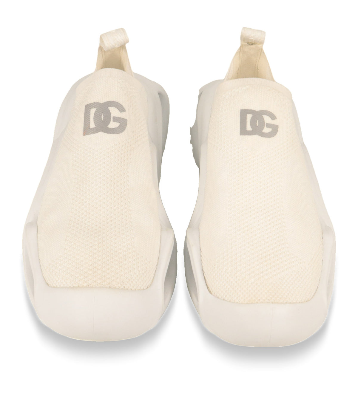 Dolce & Gabbana Slip-On Sneaker Frontansicht mit silbergrauem DG-Logo auf Strickschaft
