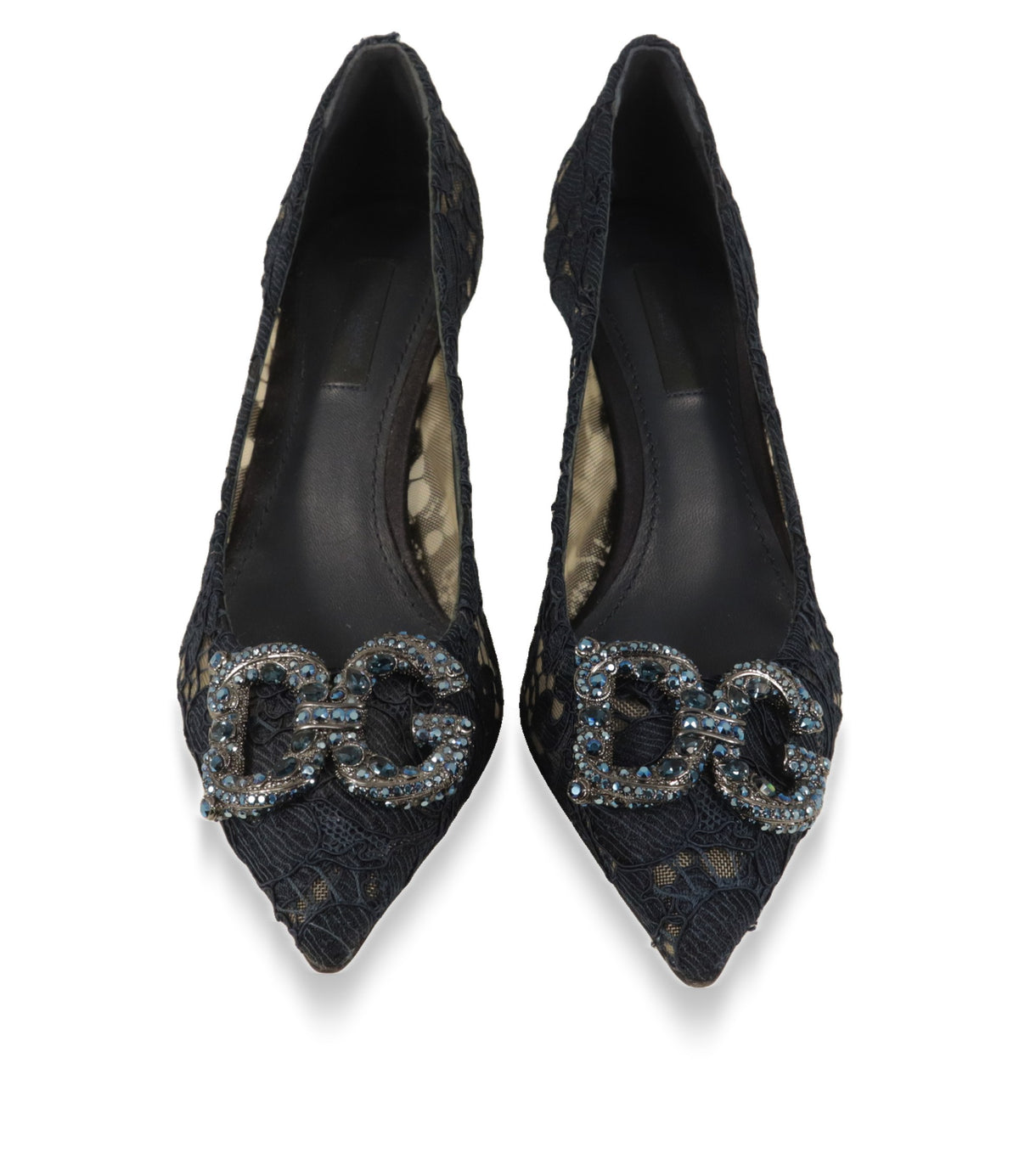 Dolce & Gabbana Pumps von vorn mit spitzer Kappe und DG-Kristallapplikation