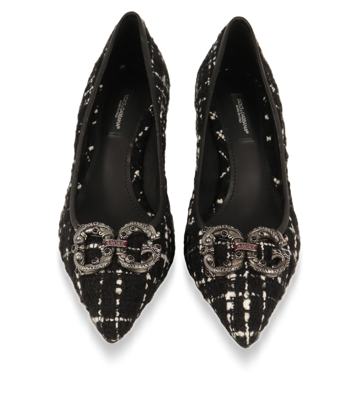 Dolce & Gabbana Pumps von oben mit DG-Amore-Schnalle und spitzer Kappe