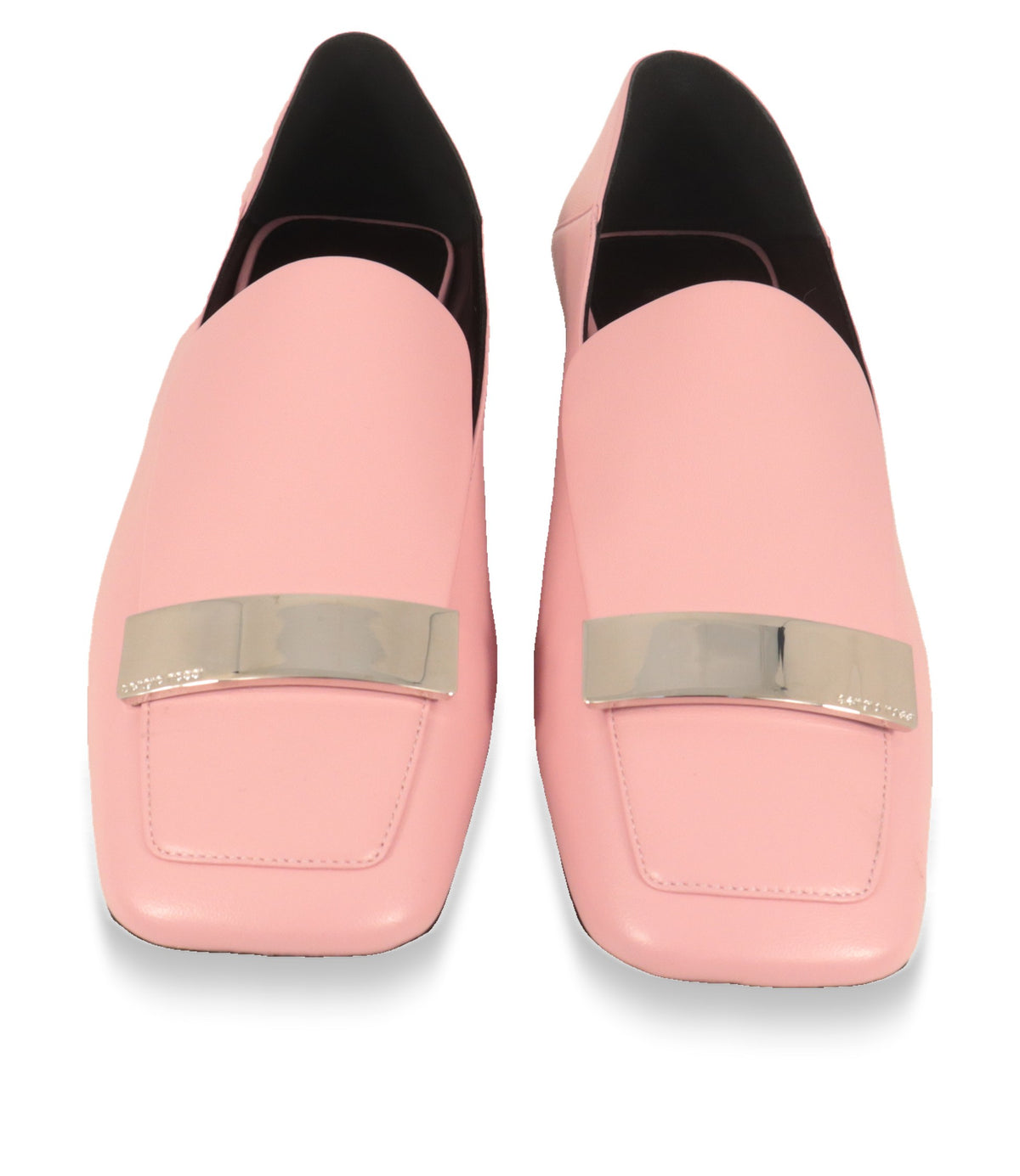 Sergio Rossi Loafer aus rosa Leder in der Frontansicht mit polierter Metallspange
