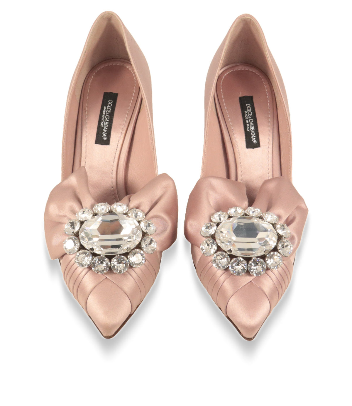 Dolce & Gabbana Pumps von oben – spitze Kappe, Kristallbrosche und Logo-Innensohle