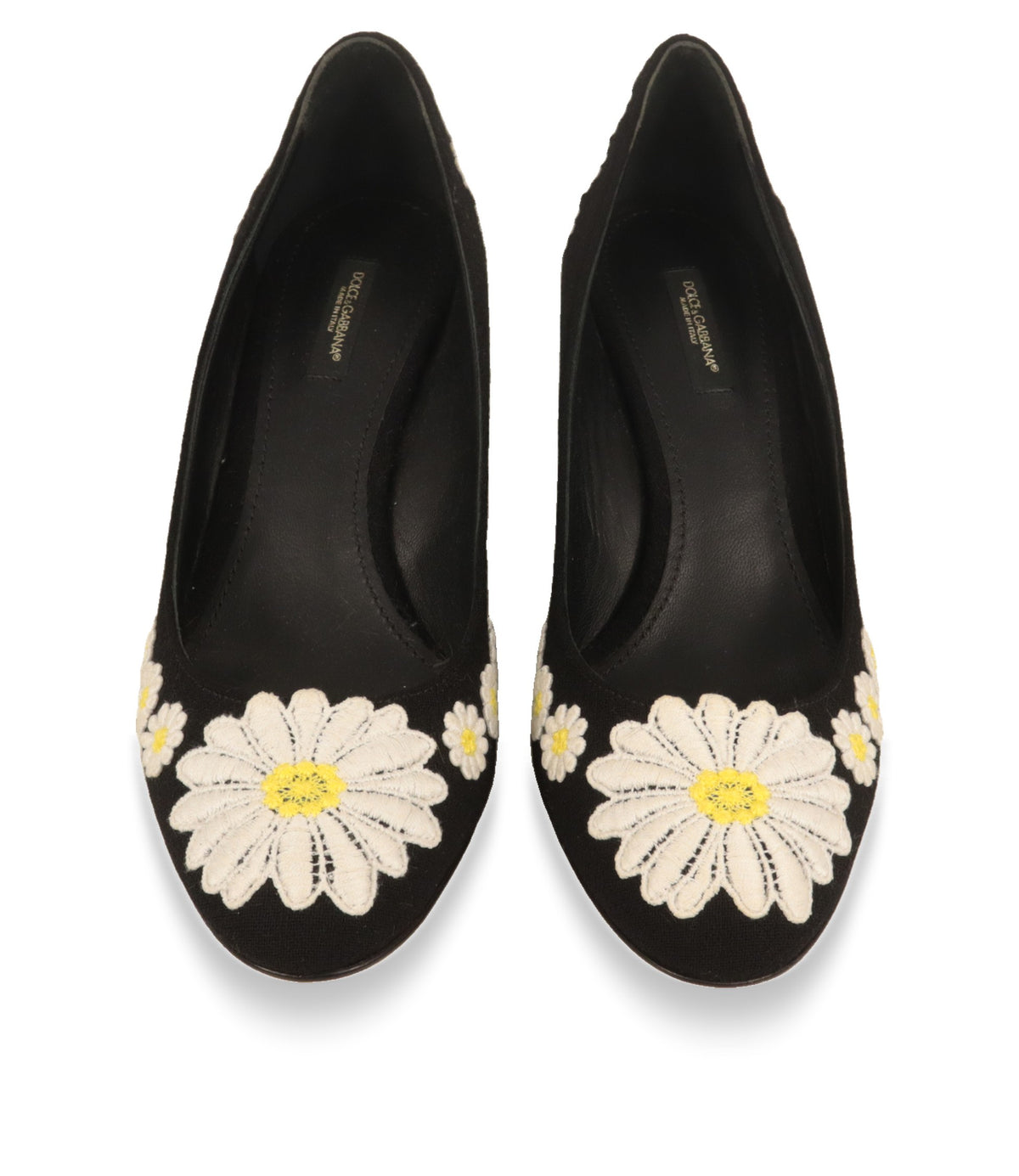 Schwarze Pumps von Dolce & Gabbana von oben mit Lederfutter und großer Margerite auf der Kappe