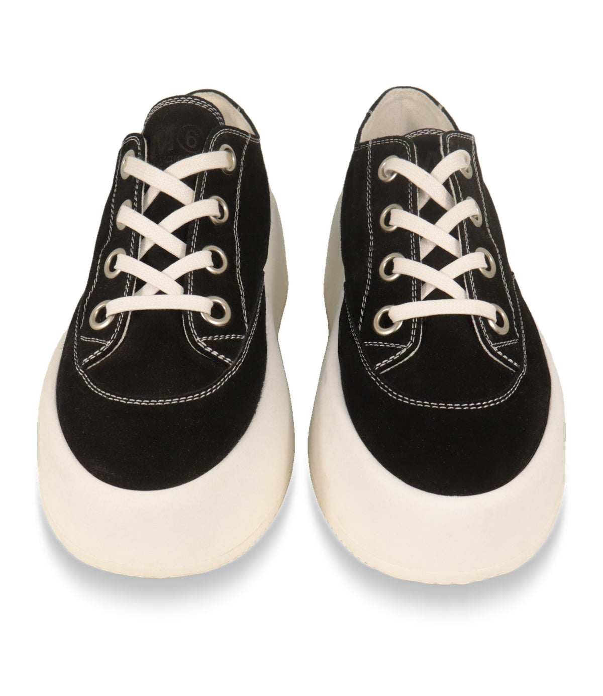 Maison Margiela Damen Sneaker mit weißer Schnürung, Frontansicht von oben