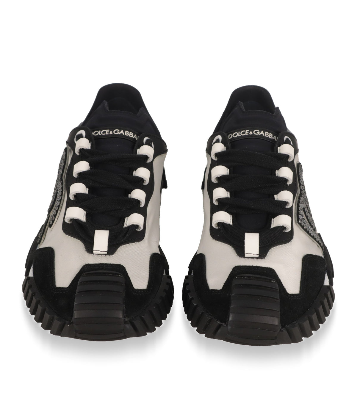 Dolce & Gabbana Sneaker Frontansicht mit schwarzer Schnürung und Logo-Schriftzug