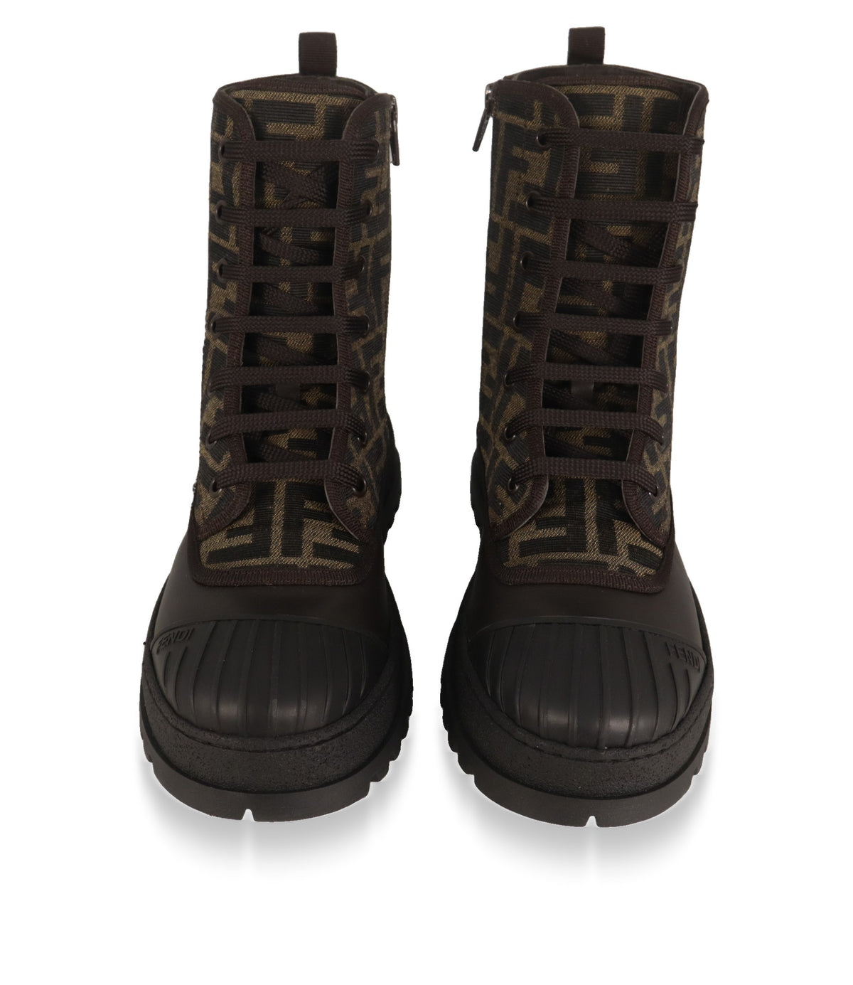 Fendi Boots Frontansicht mit Schnürung und geprägter Gummikappe