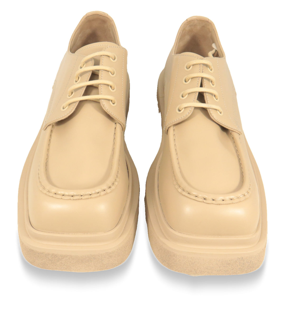 Dolce & Gabbana Derby Schuhe Frontansicht mit mokassinartiger Ziernaht und quadratischer Kappe