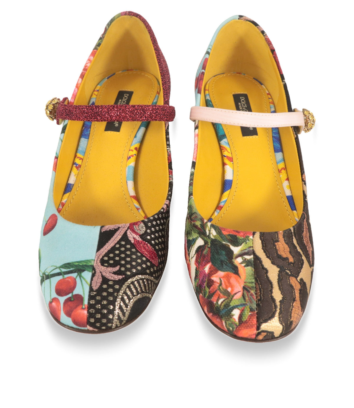 Dolce & Gabbana Mary Jane Schuhe von oben mit gelbem Lederfutter und Kristallknöpfen