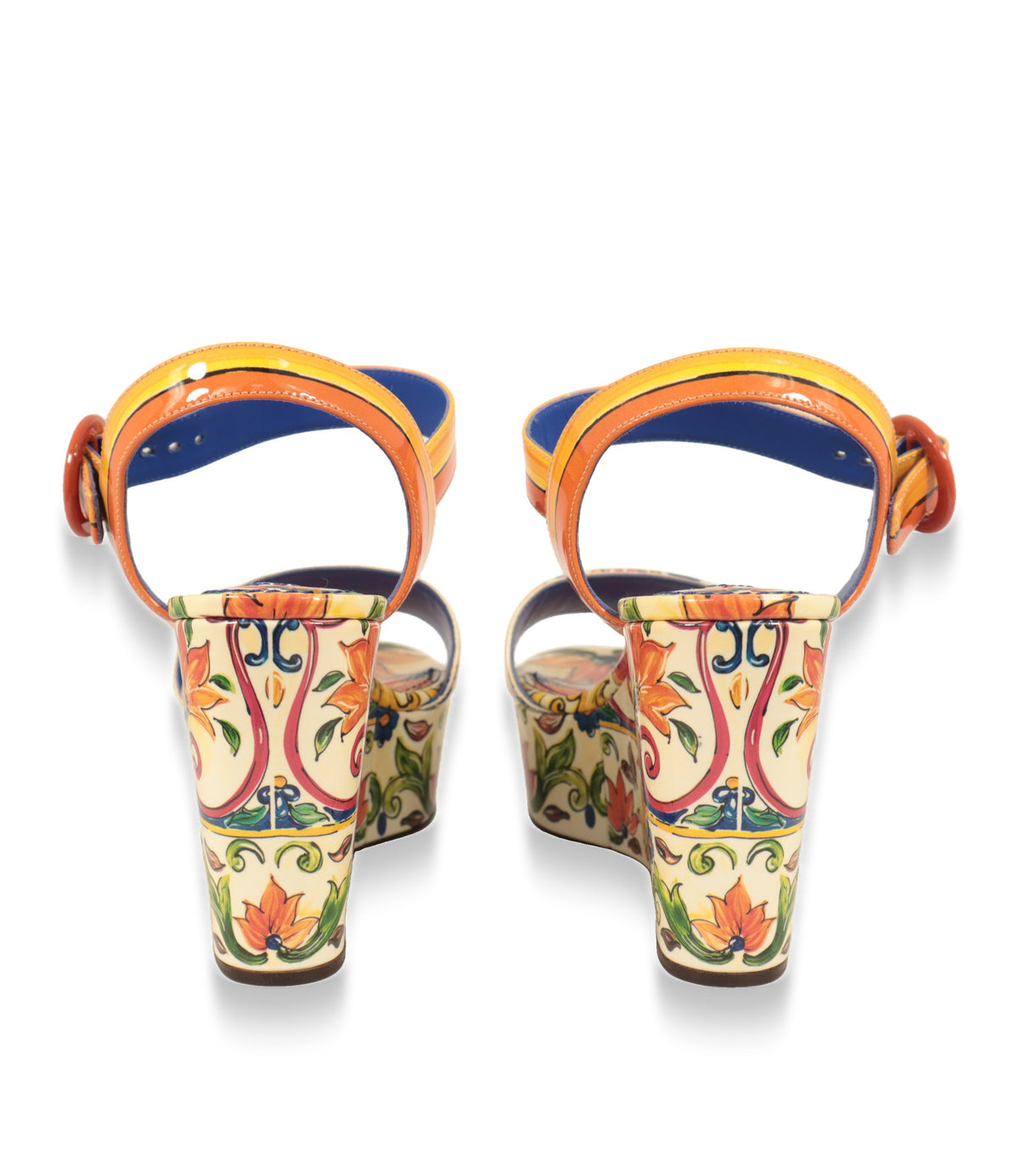 Dolce & Gabbana Plateau-Sandalen von hinten mit bedrucktem Keilabsatz