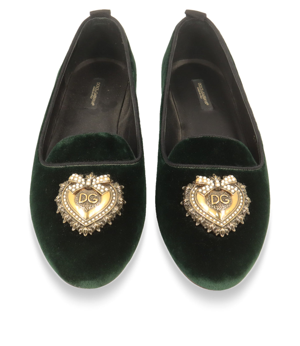 Dolce & Gabbana Slipper von oben mit DG-Herz und Perlenbesatz