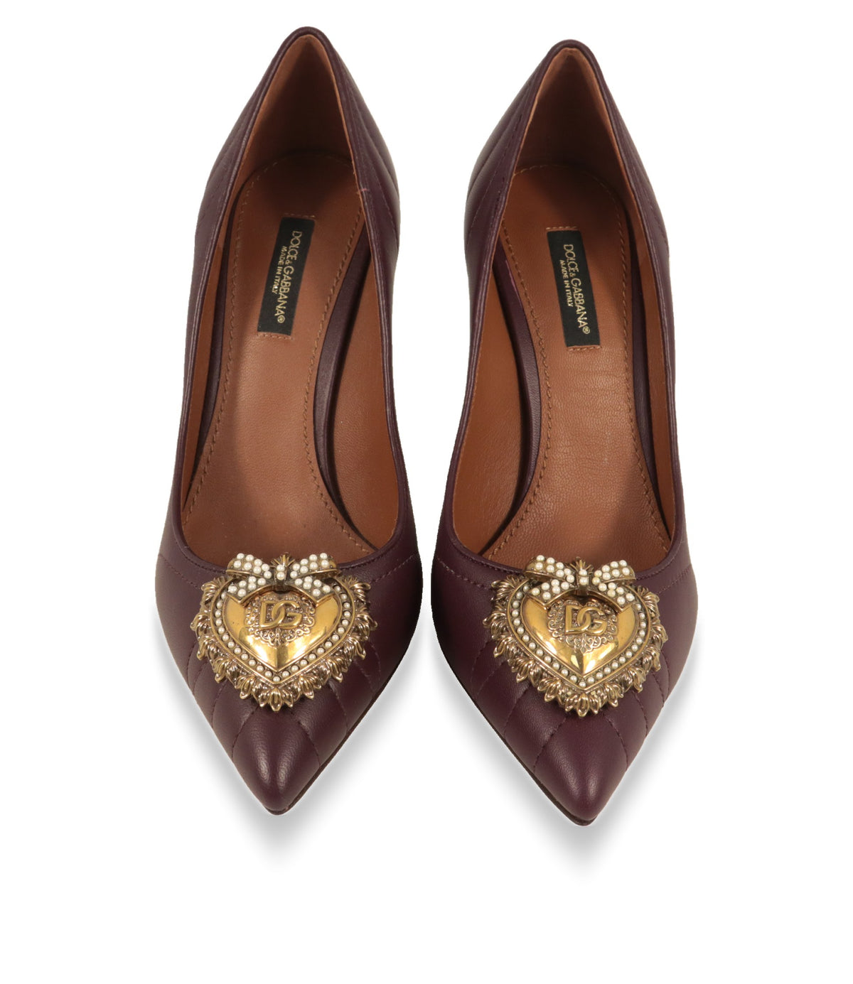 Dolce & Gabbana High Heels Frontansicht mit spitzer Kappe und DG-Herz-Applikation