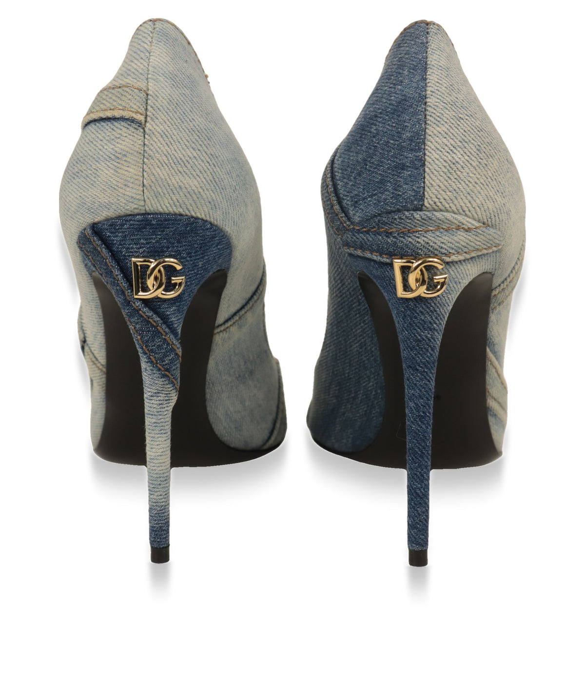 Rückansicht der Dolce & Gabbana High Heels mit goldfarbenem DG-Logo am Absatz