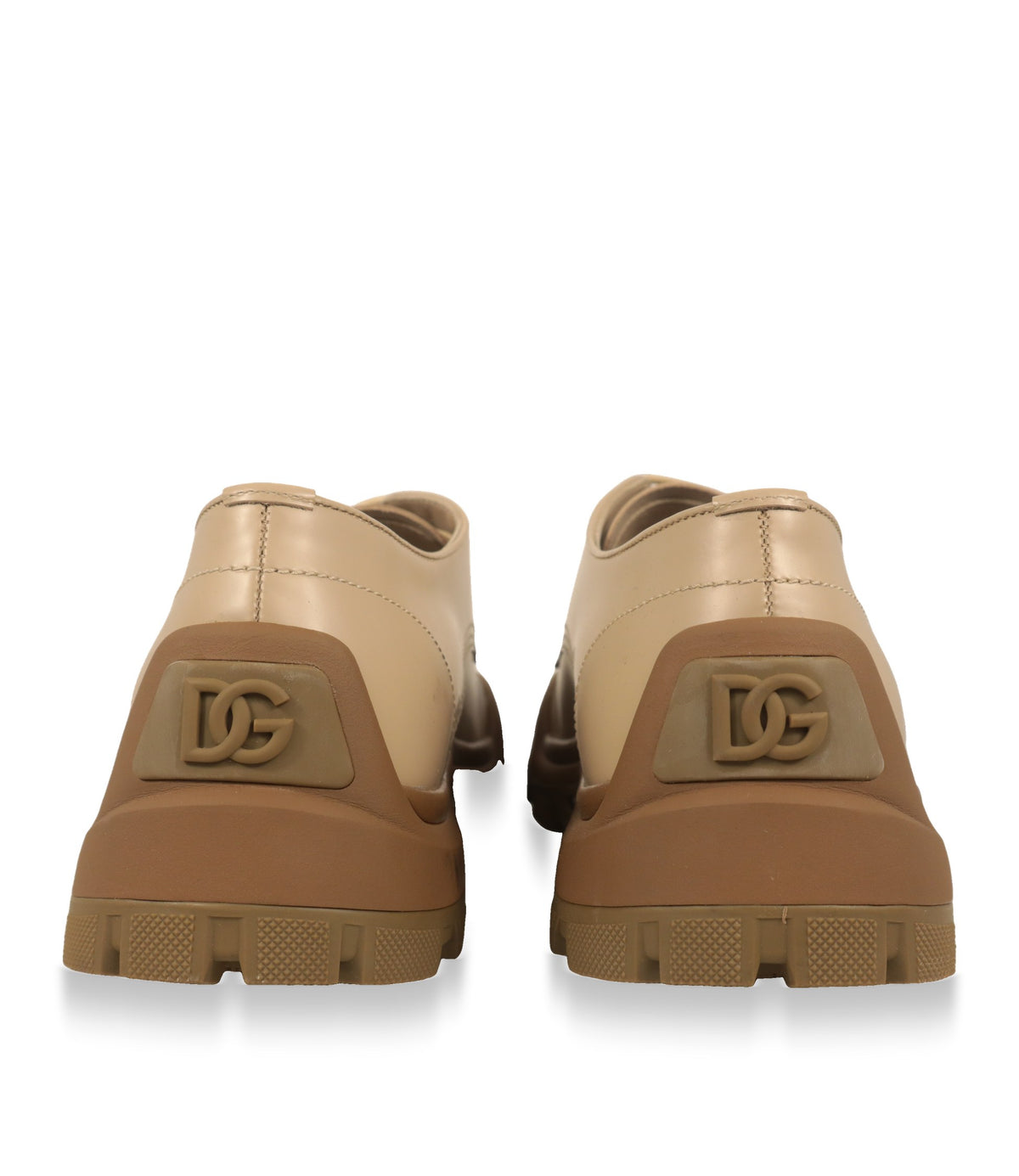 Dolce & Gabbana Derby Schuhe von hinten mit geprägtem DG-Logo an der Fersenkappe