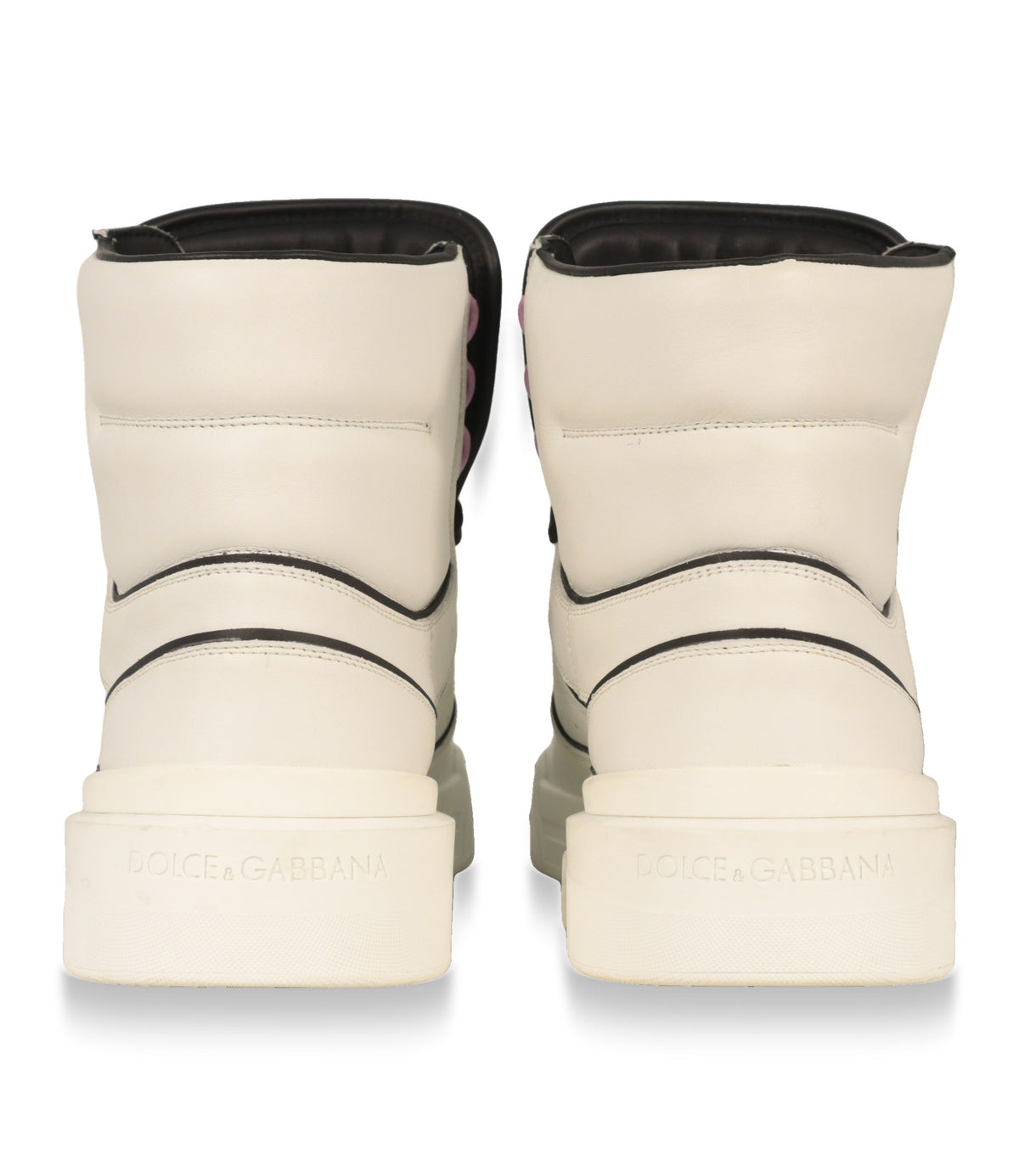 Dolce & Gabbana High-Top Sneaker Rückansicht mit geprägtem Markenschriftzug auf der weißen Gummisohle