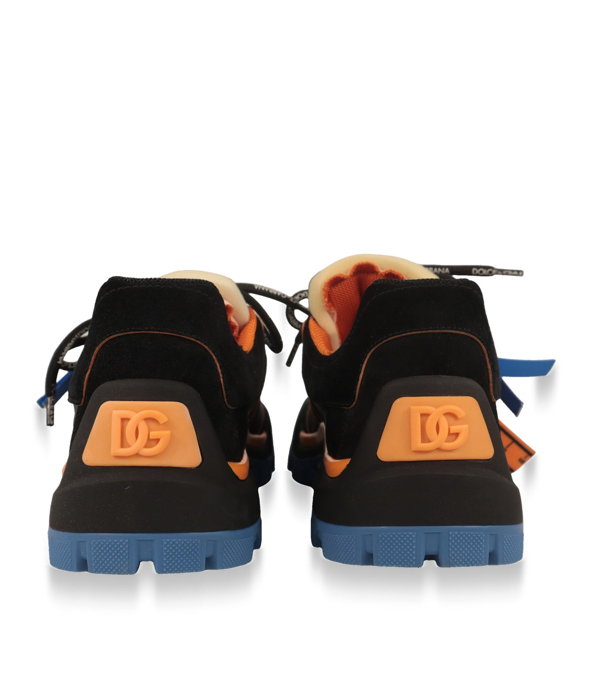 Dolce & Gabbana Sneaker Rückansicht mit orangefarbenem DG-Logo an der Ferse