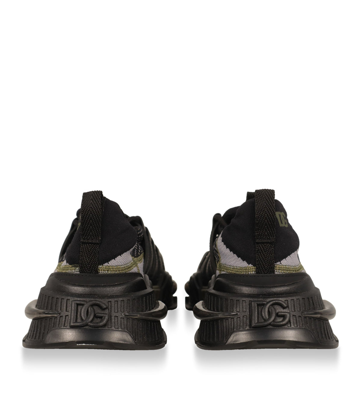 Dolce & Gabbana Sneaker Rückansicht mit geprägtem DG-Logo auf der schwarzen Laufsohle