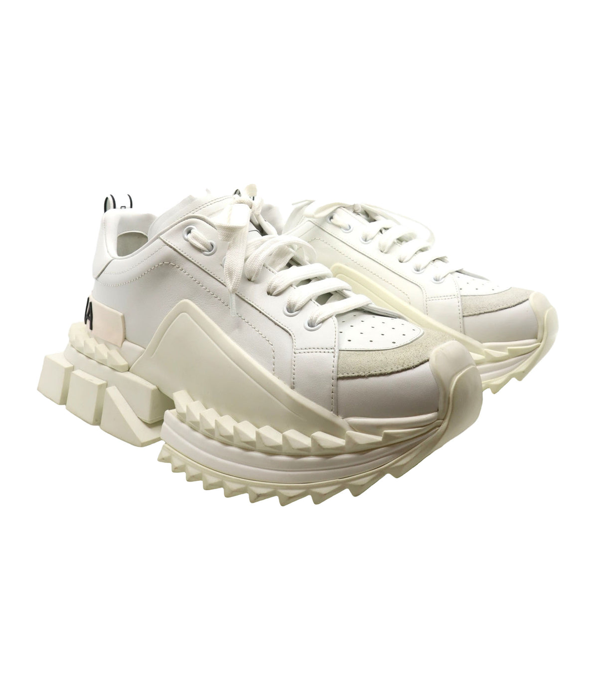 Weiße Dolce & Gabbana Sneaker mit futuristischer Profilsohle und Logo an der Ferse