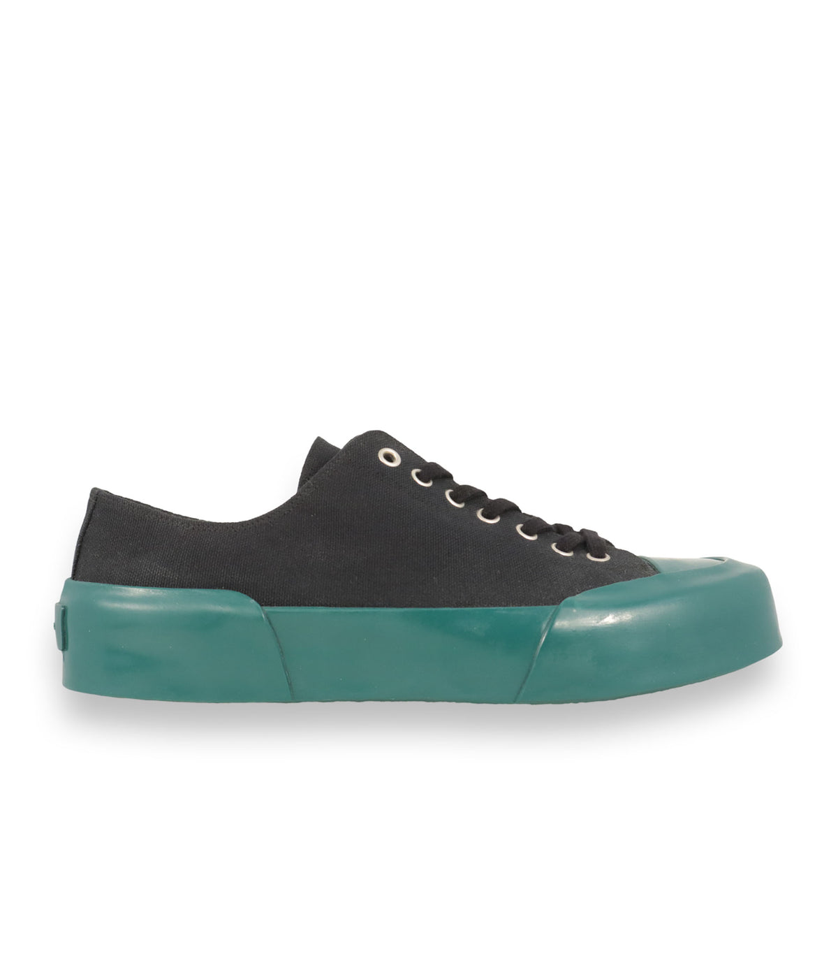 Jil Sander Sneaker Größe 39 aus schwarzem Canvas mit grün-türkiser Gummisohle und modernem Designer-Look.